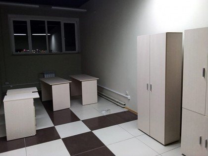 Шкаф для одежды ШК40 (Канц) и стол рабочий СК22